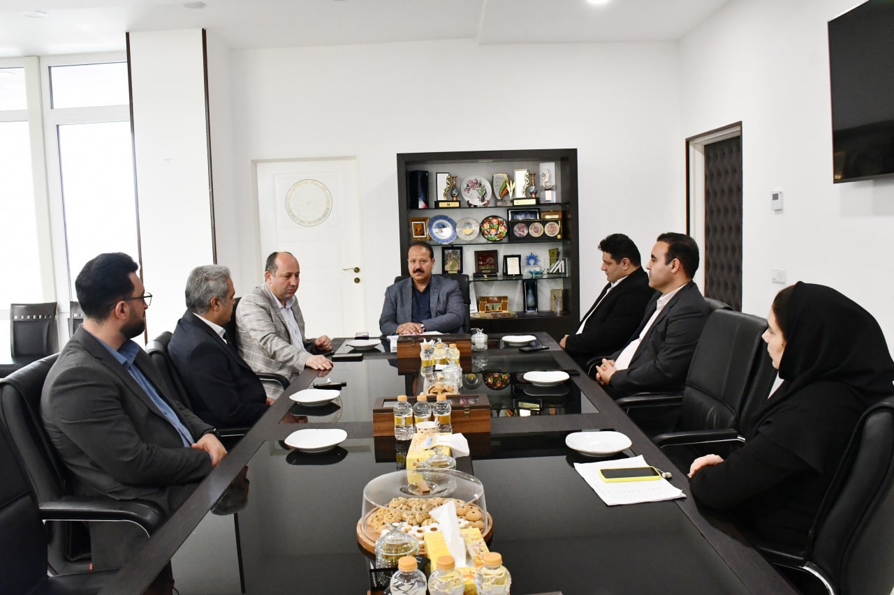 نشست هم‌اندیشی انجمن صنعت پخش گلستان با رئیس اتاق گرگان