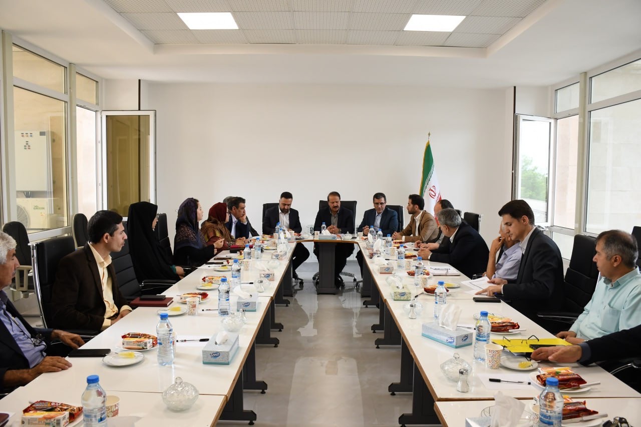 گزارش تصویری جلسه کمیسیون توسعه صادرات اتاق بازرگانی گرگان با حضور مدیرکل نساجی وزارت صمت
