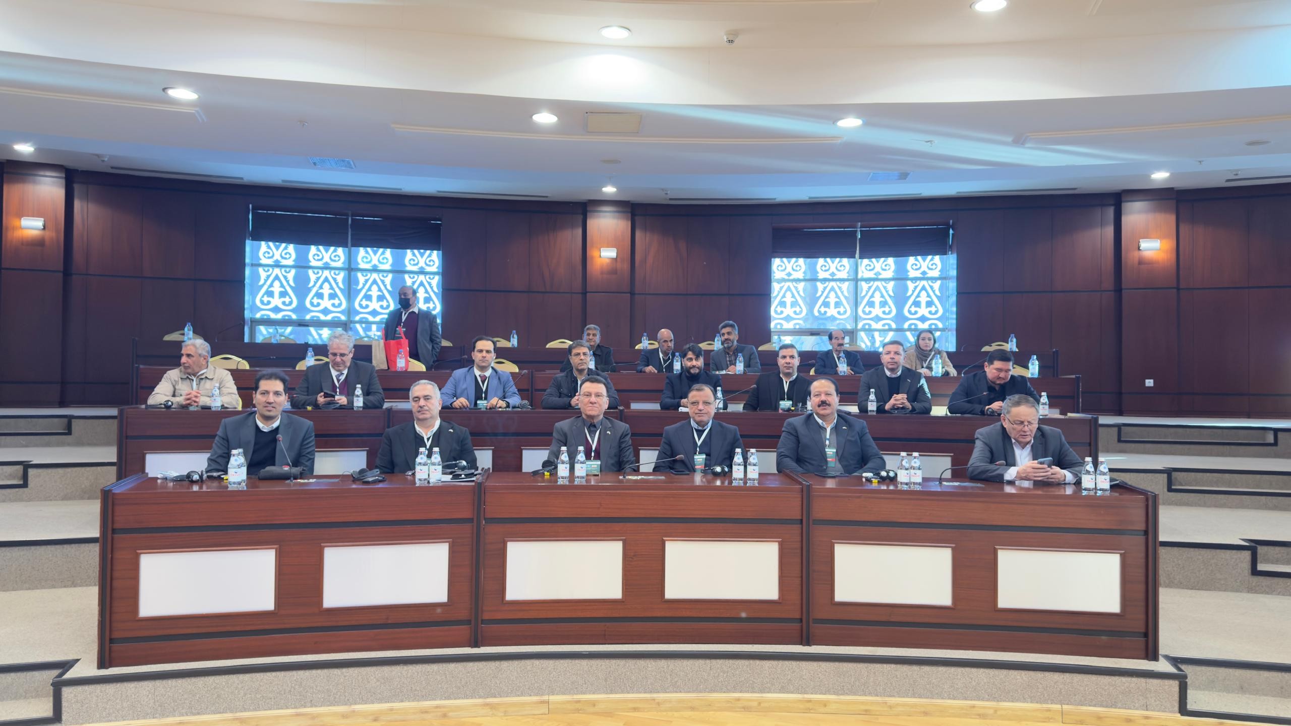 حضور هیات تجاری اتاق ایران در سمینار همکاری‌های تجاری ایران و قزاقستان