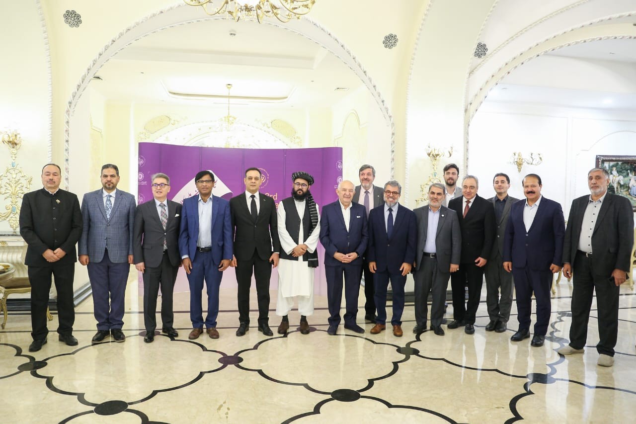 نشست دیپلماسی زعفران با حضور رؤسای نمایندگی‌های سیاسی مقیم ایران و بازدید از نمایشگاه روز ملی زعفران